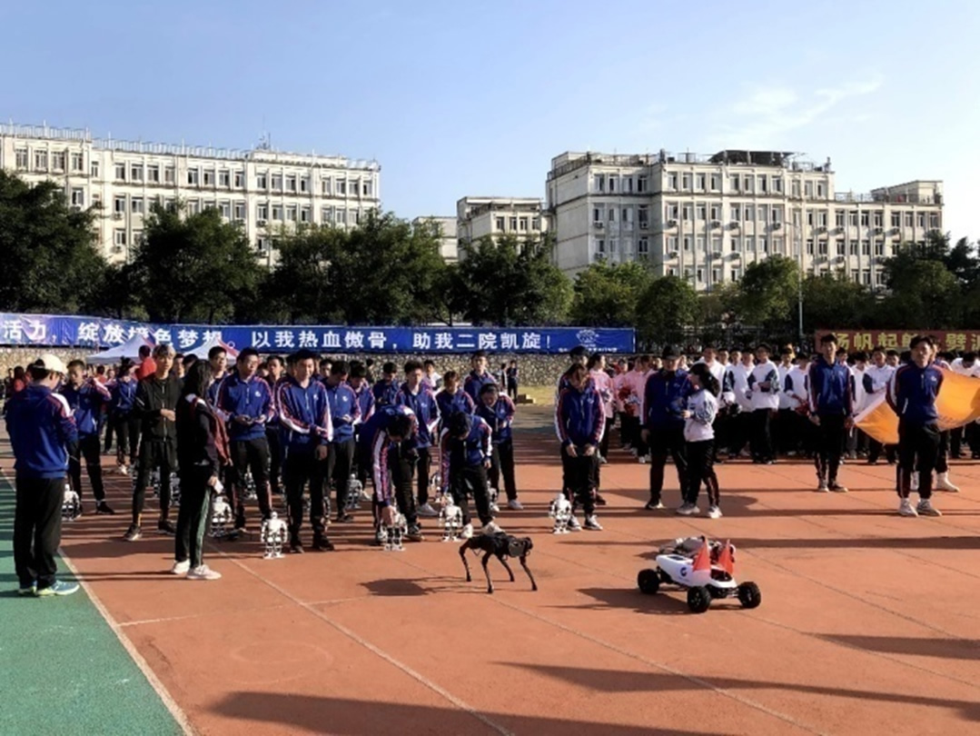 桂林電子科技大學智能機器人表演展示